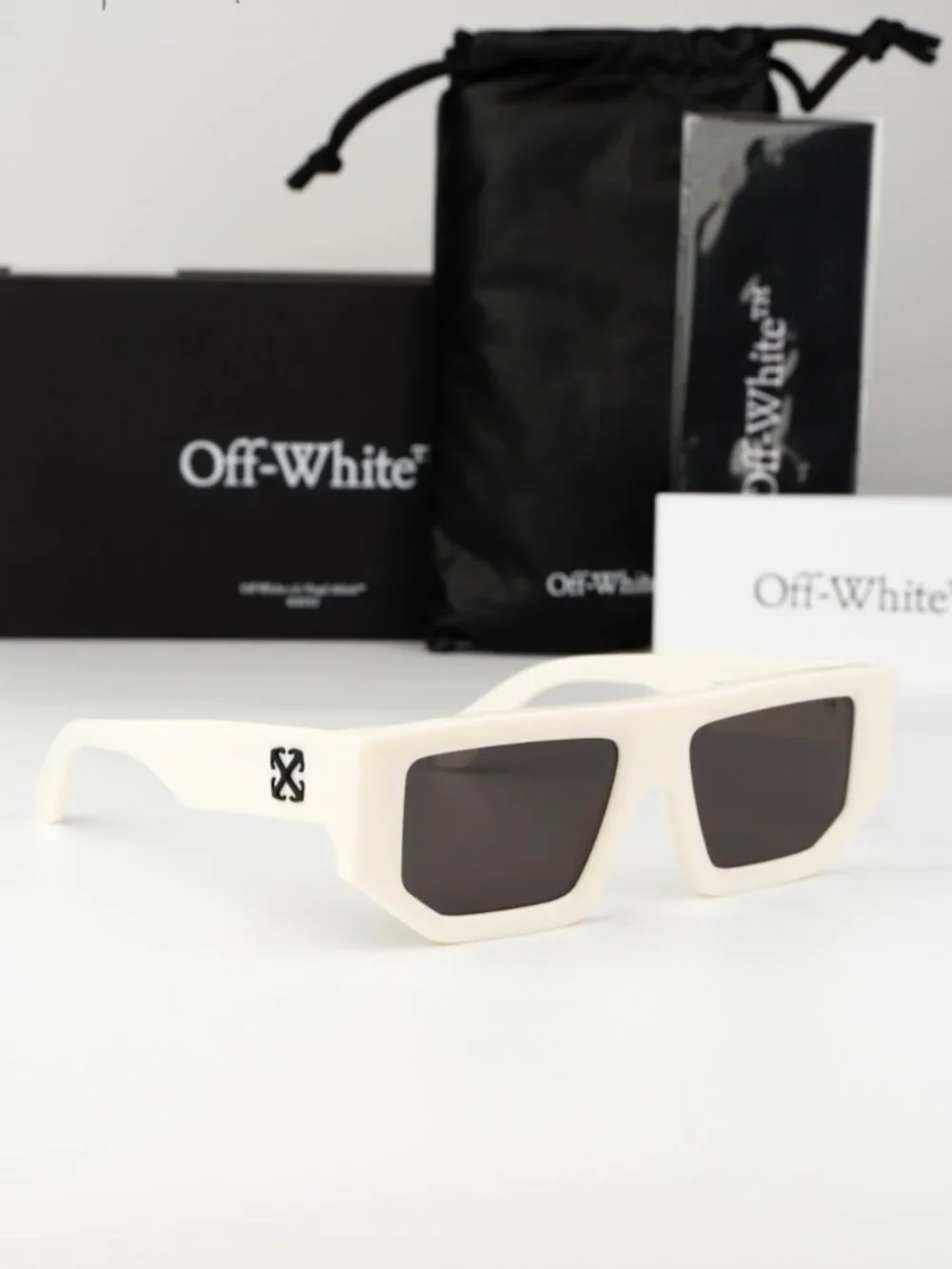 Off-White Women Sunglasses White Grey Rectangle OERI13F 0107 NEW AUTHENTIC